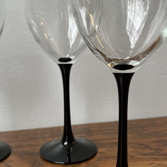 Luminarc Black Steam 4 Wine Glasses 8-1/8" 11 oz - Picture 3 of 8